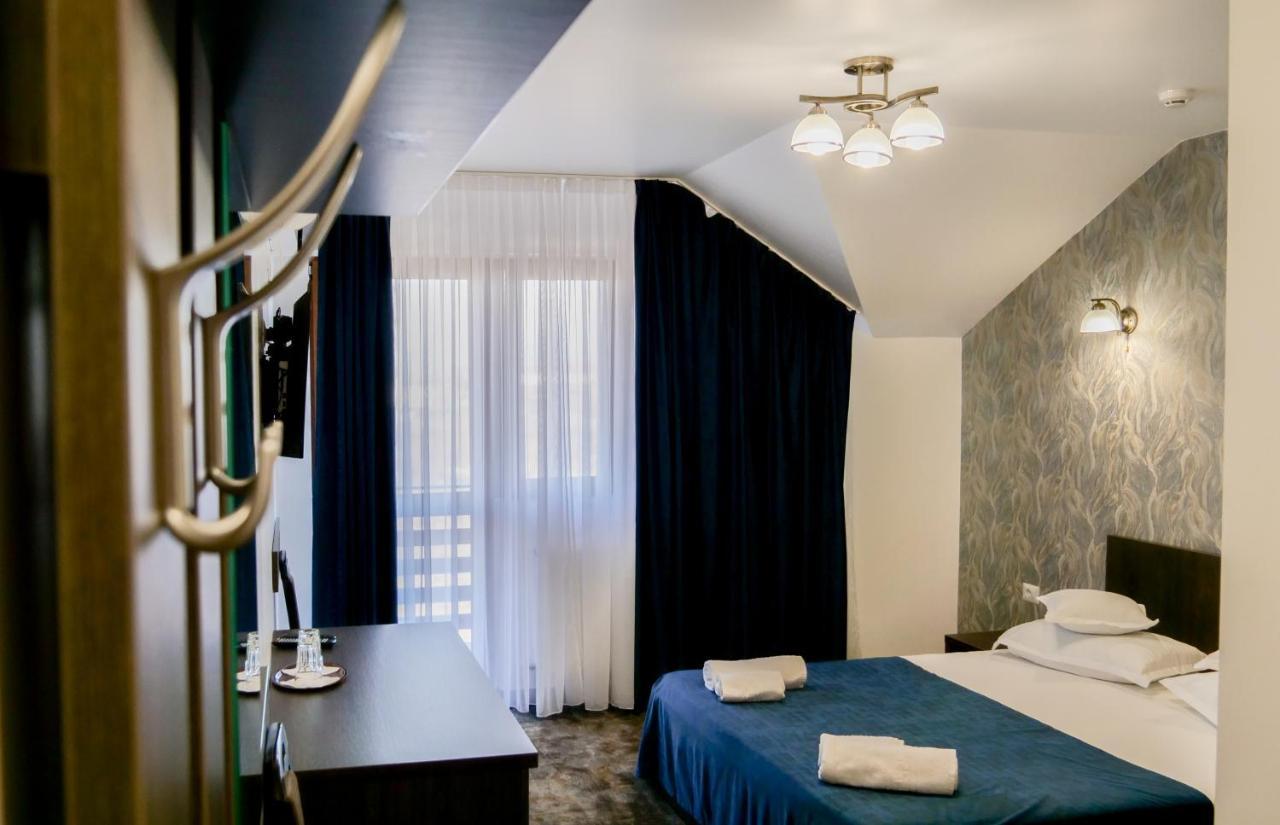 Motel Infinit Târgu Jiu Eksteriør bilde