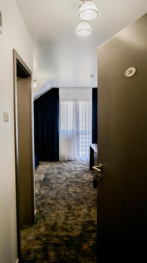 Motel Infinit Târgu Jiu Eksteriør bilde