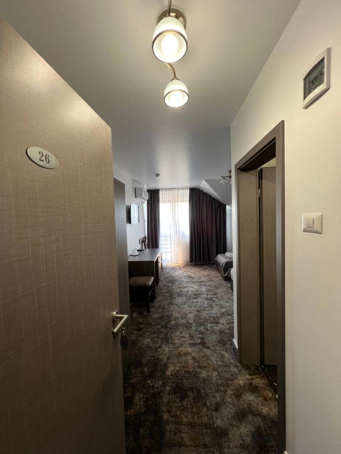 Motel Infinit Târgu Jiu Eksteriør bilde