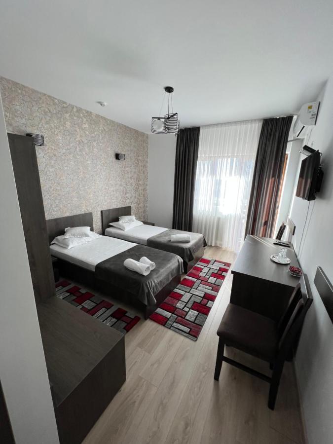 Motel Infinit Târgu Jiu Eksteriør bilde
