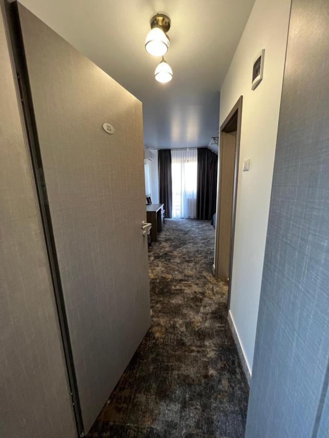 Motel Infinit Târgu Jiu Eksteriør bilde